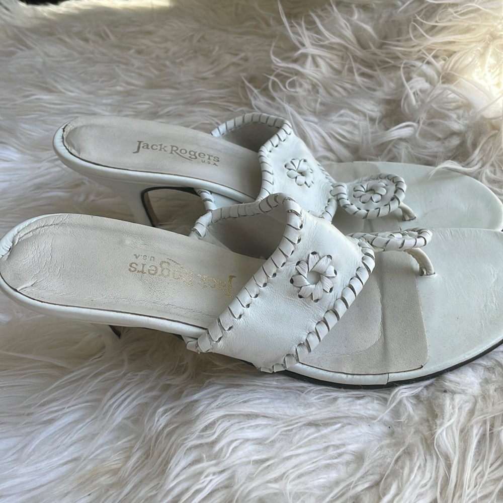 White jack rogers heels. Very good condition. Worn less than 4 times